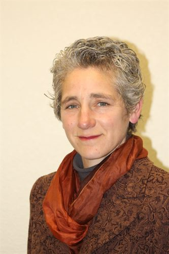Headshot of Emily MacDonald